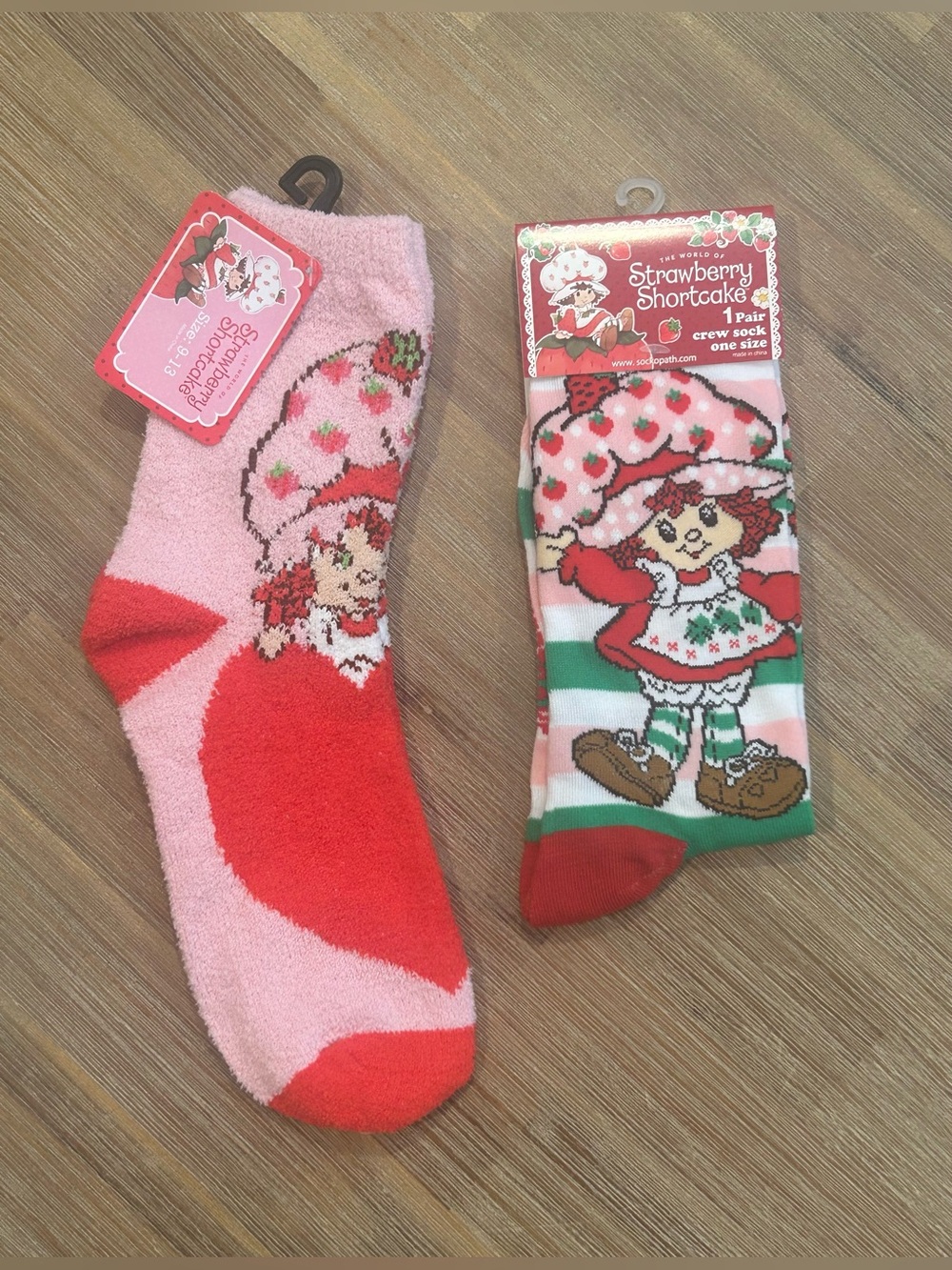 🍓Strawberry Shortcake Socks 2 Pairs - Pink & Red